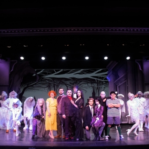 Review: THE ADDAMS FAMILY at Dutch Apple Dinner Theatre Video