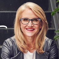 THE MEL ROBBINS SHOW Explores the Dark Side of Social Media in Upcoming Episode Photo