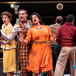 Review: ITS A WONDERFUL LIFE: A LIVE RADIO PLAY at Stages Houston Photo
