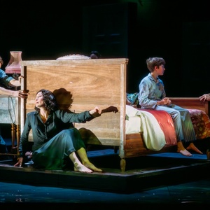 Review: The Turn of the Screw, Royal Ballet And Opera Photo