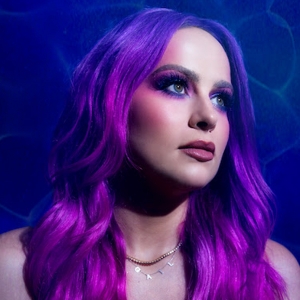 Abigail Barlow Returns with New Single 'Rock Bottom'