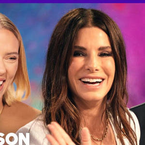 Sandra Bullock, Scarlett Johansson, Gordon Ramsay Featured in KELLY CLARKSON SHOW Rew Photo