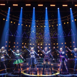 Review: SIX - National Tour, Germany Photo