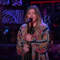 VIDEO: Kelly Clarkson Covers 'Hard Place' Video