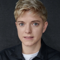 Mae Martin to Make Their Hour-Long Netflix Stand-up Debut