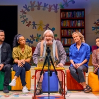 Review: EUREKA DAY, Old Vic Photo