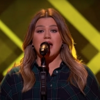 VIDEO: Kelly Clarkson Covers 'Home' Video
