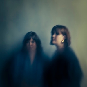 The Secret Sisters Debuts New Song 'Paperweight' Video