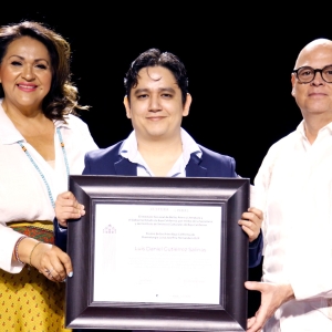 Recibe Luis Daniel Gutiérrez Salinas El Premio Bellas Artes Baja California De Dramaturgia “Luisa Josefina Hernández” 2024