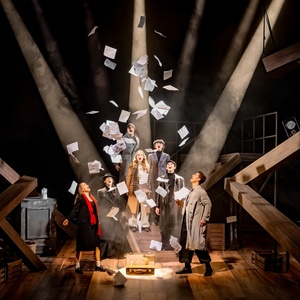Review: SCHOLL - THE BUD OF THE WHITE ROSE [DIE KNOSPE DER WEISSEN ROSE] at Theater M Photo
