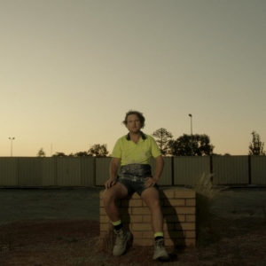Peter Bibby Releases New Single 'Terracotta Brick' Video