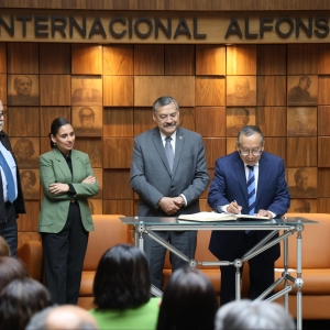 Recibe Alberto Enríquez Perea El Premio Internacional Alfonso Reyes 2024 Photo