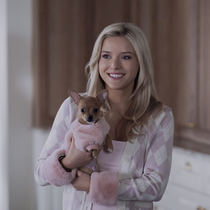 Exclusive: ELLE Showrunners Laura Kittrell & Caroline Dries Break Down LEGALLY BLONDE Photo