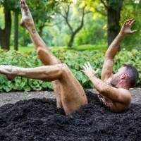BWW Review: ERYC TAYLOR DANCE'S Immersive EARTH Breaks New Ground at Brooklyn Botanic Photo