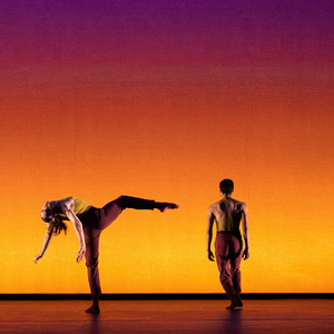 Hubbard Street Dance Chicago to Celebrate Artistic Directors 5th Anniversary with Winter S Photo