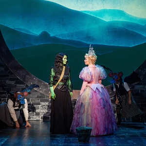 Photos: First Look at the Non-Replica Production of WICKED in Austria Photo