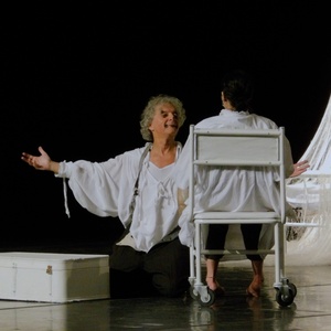 Crítica: ÍCARO at Teatro De La Ciudad Esperanza Iris Photo