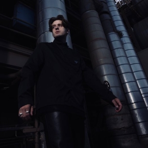 Aaron Hibell Adds New Dates to Debut 'The Synchronicity Tour' Photo