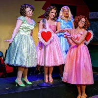 BWW Review: THE MARVELOUS WONDERETTES at Ridgefield Theater Barn Sings the Phrases of AM Radio and 45s