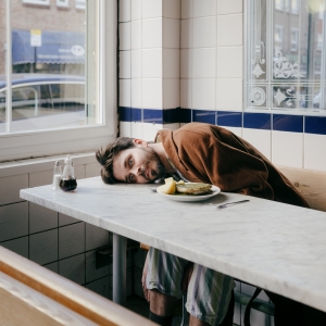 EDINBURGH 2025 Review: JOZ NORRIS: YOU WAIT. TIME PASSES. The Pleasance Dome Photo