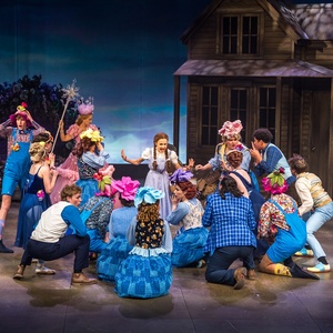 Review: THE WIZARD OF OZ at The Ruth is Darlingly Delectable Video