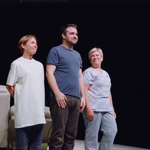 Video: Inside Opening Night of LITTLE BEAR RIDGE ROAD with Laurie Metcalf & More Photo