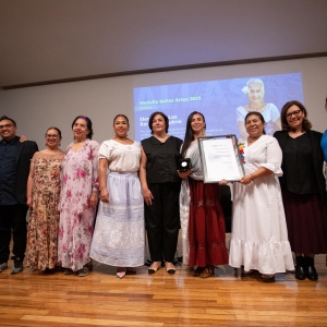 Referente Indispensable Del Son Jarocho, Elena De La Luz Ramírez Aguirre Recibe La M Photo