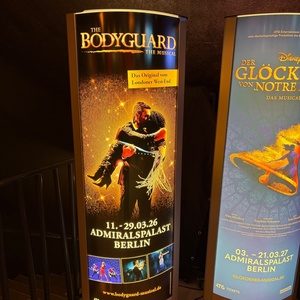 Review: THE BODYGUARD at Admiralspalast Berlin Photo