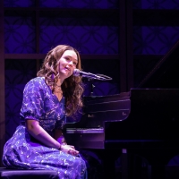 BWW Review: BEAUTIFUL: THE CAROLE KING MUSICAL, Bristol Hippodrome