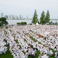 DINER EN BLANC Brings the Ultimate Summer Outdoor Event to NYC and the World Photo