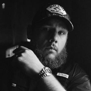 Luke Combs Earns 23rd Consecutive #1 With 'Be By You' Photo