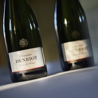 CHAMPAGNE HENRIOT and Dr. Elisha Goldstein Partner for a Video Tasting Experience