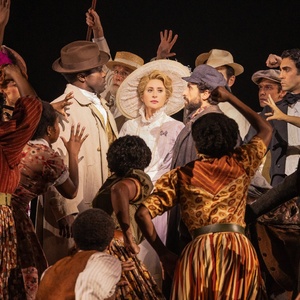 Wake Up With BroadwayWorld September 29, 2025- CHESS Stars Meet the Press and More Photo