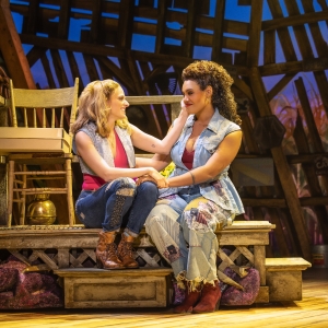 Review: SHUCKED Pops at Broadwaysf's Curran Theatre Photo
