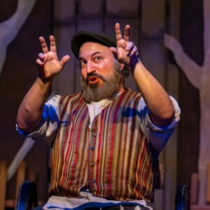 Review: FIDDLER ON THE ROOF at The Candlelight Theatre