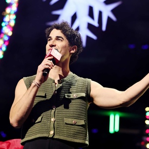 Photos: Inside New York's 2025 iHeartRadio Jingle Ball with Darren Criss, Reneé Rapp Photo