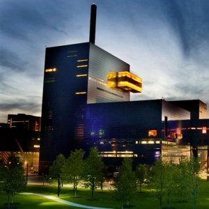 Guthrie Theater Reports Dramatic Fiscal Turnaround with Reduced Deficit Photo