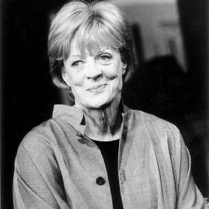 Broadway Theatres to Dim Lights in Memory of Dame Maggie Smith Photo