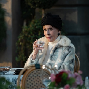 Video: Carol Burnett Performs 'Something Good' in PALM ROYALE Season 2 Finale