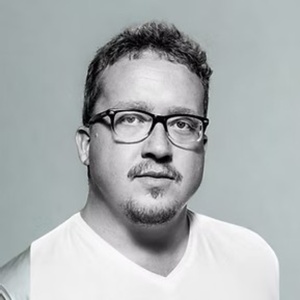 Interview: Louis Viljoen of THE VULGARIANS at Masamba Theatre, Baxter Photo