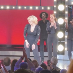 Video: Watch Robyn Hurder's Final Bow in A BEAUTIFUL NOISE, THE NEIL DIAMOND MUSICAL Photo