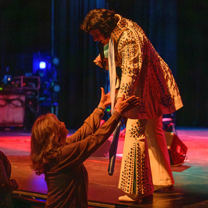 Elvis Tribute With Jimmy Holmes & The Change Of Habit Tribute Band is Coming to Raue 