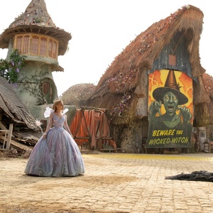 WICKED: FOR GOOD Receives 7 Critics Choice Award Nominations Photo