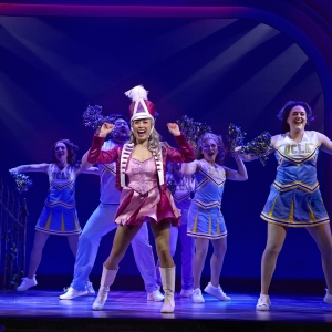 Review: LEGALLY BLONDE LEGALLY BLONDE Sparkles at Edmonton’s Citadel Theatre Video