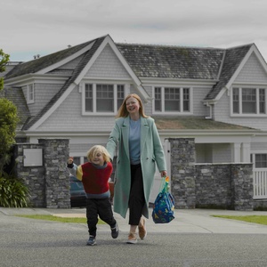 Video/Photos: Sarah Snook Searches for Missing Son in Trailer for ALL HER FAULT Photo