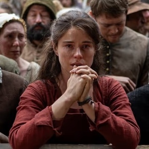 Jessie Buckley and More Take Home SAG Actor Awards; Full List! Photo