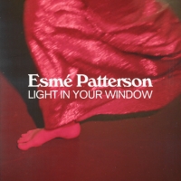 Esmé Patterson Shares First Music in Four Year, 'Light In Your Window' Photo