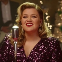 VIDEO: Kelly Clarkson Sings 'Merry Christmas Baby' From NBC Holiday Special