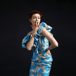 EDINBURGH 2026: Review: ELF LYONS IS THE WOMAN ON THE EDGE, Beyond At Pleasance Courtyard