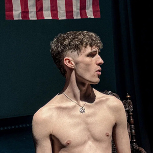 EDINBURGH 2026 Review: THIS IS NOT AMERICA: A RAZOR-EDGE NEW PLAY TO START YOUR DAY!, Pleasance Courtyard